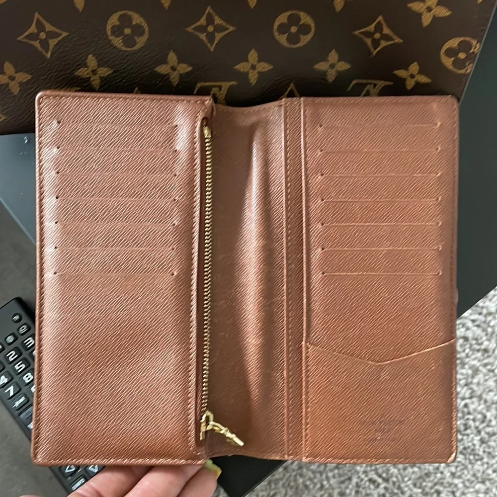 Louis Vuitton WALLET - Picture 3 of 6